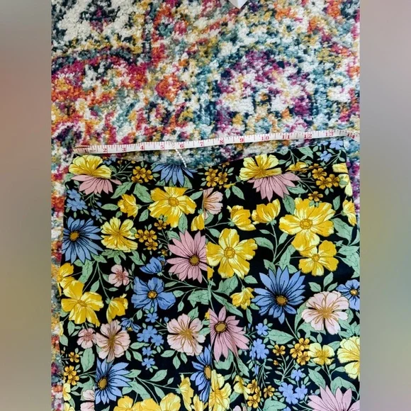 Miss Selfridge Floral Pants - Picture 11 of 13